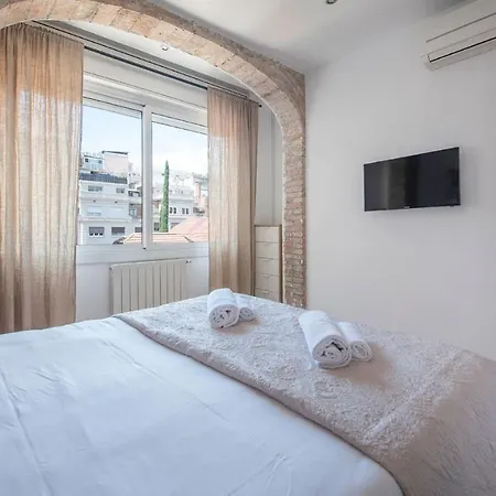 De Cuatro En Calle Aribau Stylish Barcelona