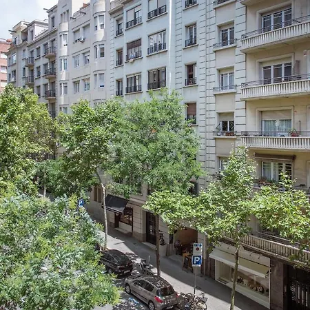 De Cuatro En Calle Aribau Stylish * Barcelona