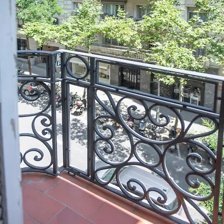 De Cuatro En Calle Aribau Stylish Apartment *
